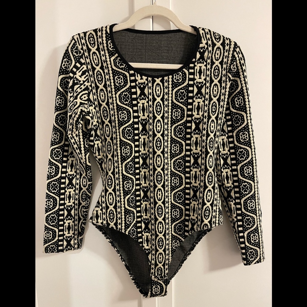 ❌SOLD❌ VINTAGE Long Sleeve Bodysuit - Picture 1 of 2